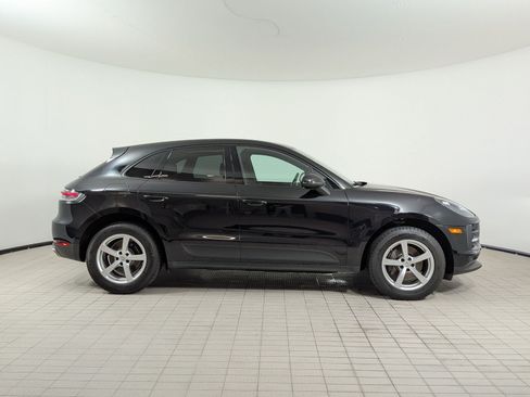 Certified 2019 Porsche Macan AWD/4WD image 8