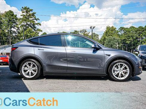 Used 2023 Tesla Model Y Long Range AWD/4WD image 10