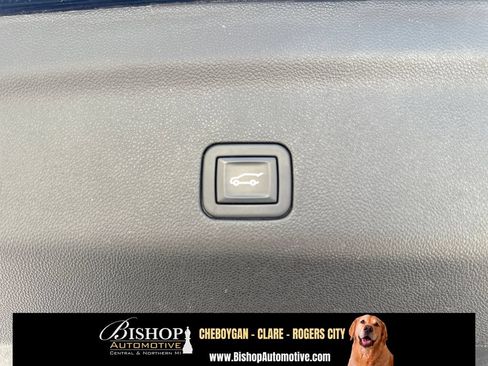 Used 2024 GMC Yukon XL SLT AWD/4WD image 22