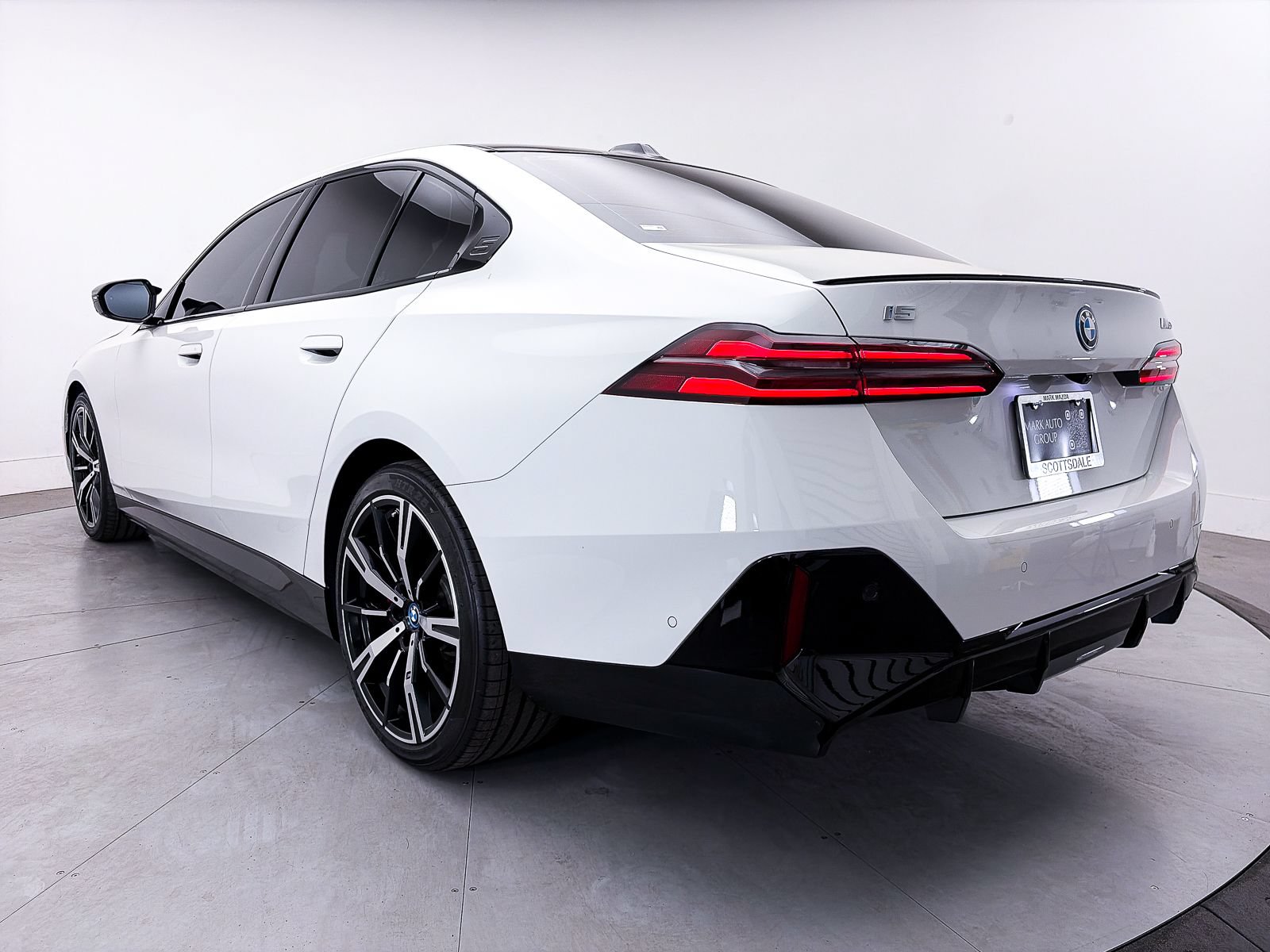Used 2024 BMW i5 M60 w/ Executive Package AWD/4WD image 17
