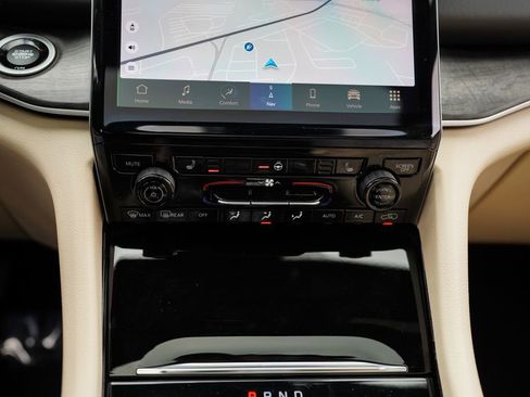 Used 2023 Jeep Grand Cherokee 4WD 4xe w/ Luxury Tech Group II image 35