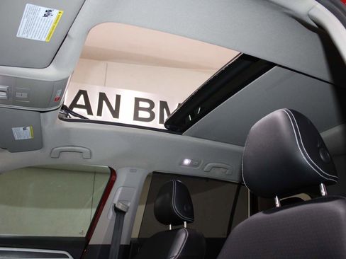 Used 2023 Volkswagen Atlas SE w/ Panoramic Sunroof Package image 14