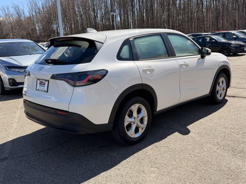 Certified 2024 Honda HR-V LX image 6