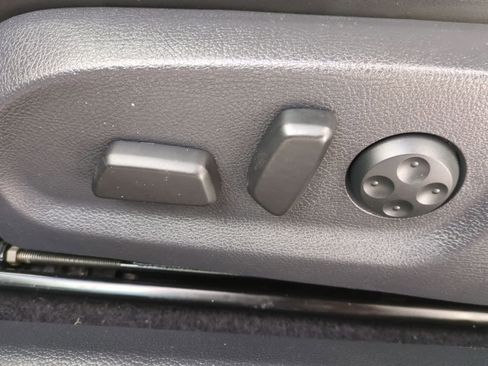 Used 2013 Volkswagen Eos Executive image 17