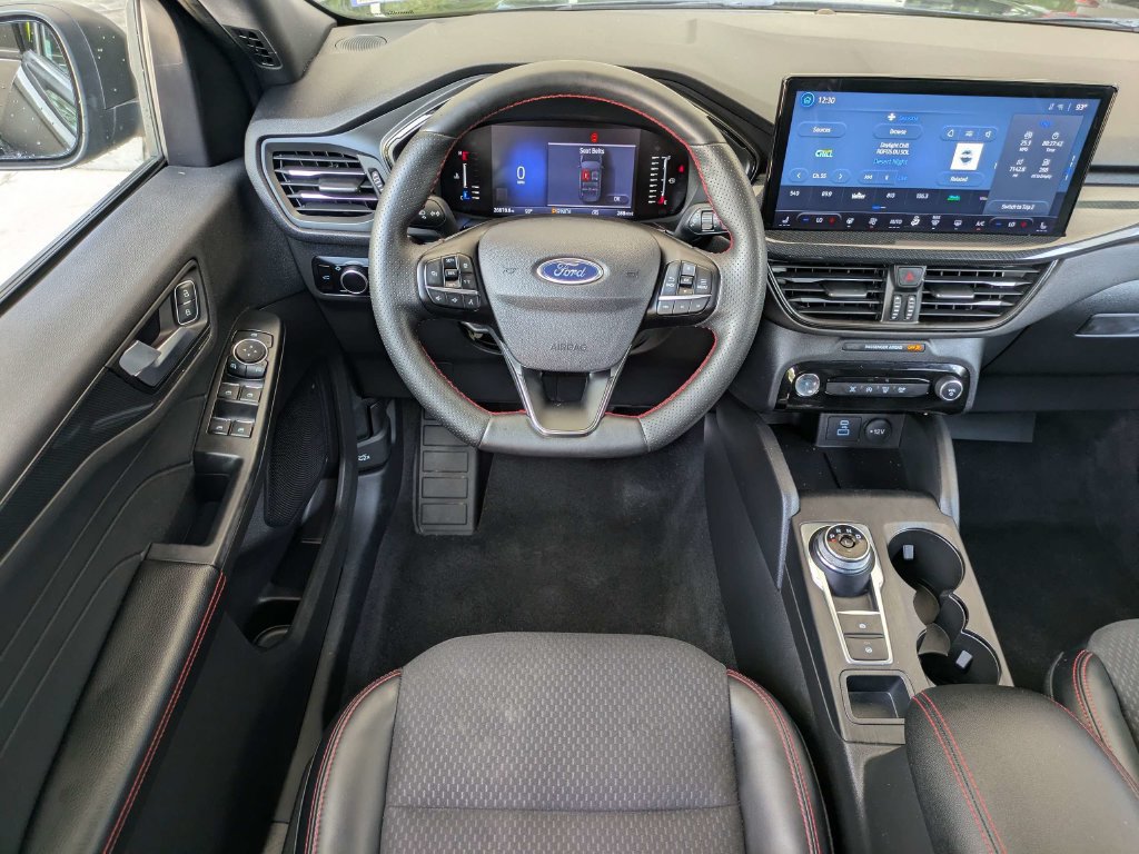 Used 2023 Ford Escape ST-Line w/ Tech Pack #1 FWD image 17