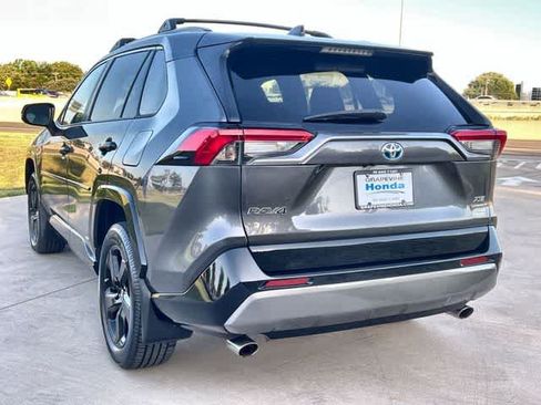 Used 2021 Toyota RAV4 XSE AWD/4WD image 5