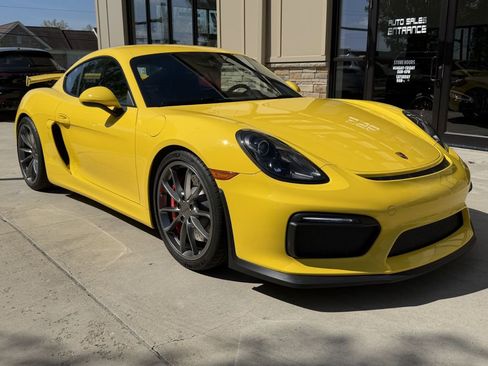 Used 2016 Porsche Cayman GT4 image 3