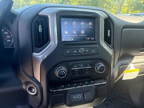 Used 2025 Chevrolet Silverado 1500 W/T RWD image 16
