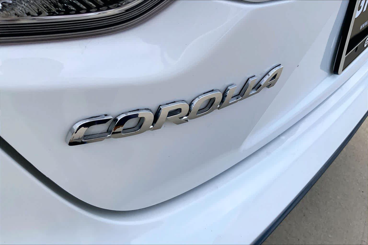 Used 2021 Toyota Corolla SE FWD image 30