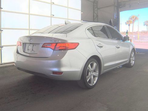 Used 2014 Acura ILX w/ Technology Package image 4