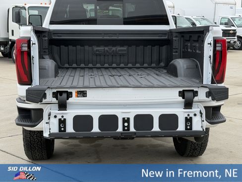 New 2026 GMC Sierra 2500 Denali AWD/4WD image 5