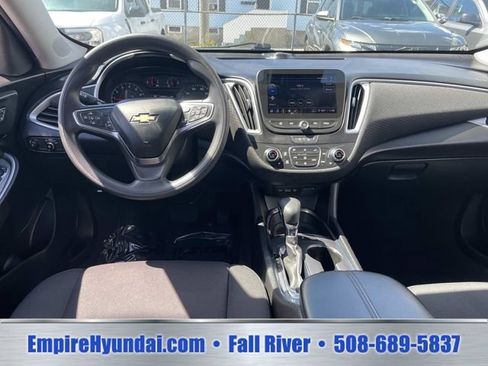 Used 2023 Chevrolet Malibu LT FWD image 14