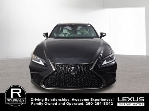 Used 2025 Lexus ES 350 F Sport image 3