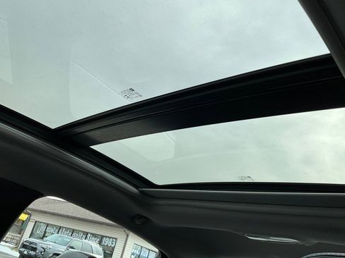 Used 2017 Chevrolet Malibu Premier w/ Premier Sun and Wheel Package image 19