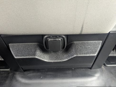 Used 2017 Ford F150 XL w/ Equipment Group 101A Mid image 15