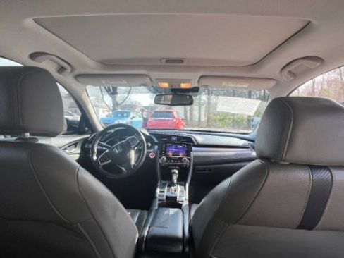 Used 2017 Honda Civic Touring image 12