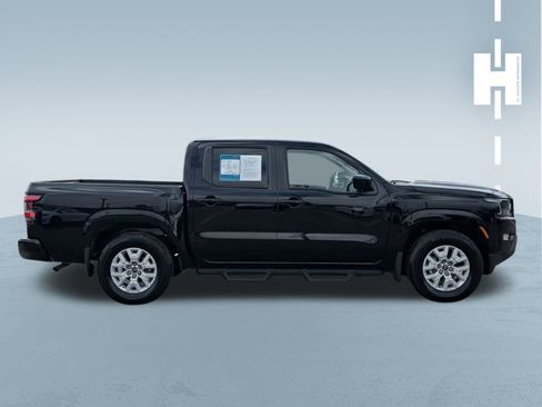 Used 2024 Nissan Frontier SV w/ SV Convenience Package image 2