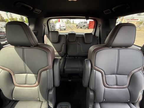 Certified 2026 Nissan Armada SL w/ Captain's Chari Seat Package RWD image 11