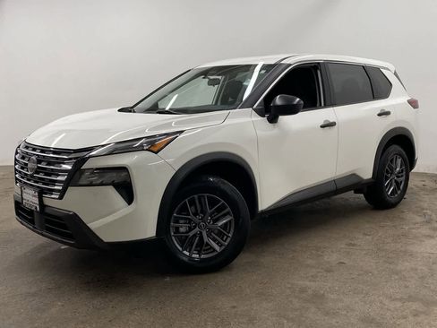 Used 2024 Nissan Rogue S AWD/4WD image 1