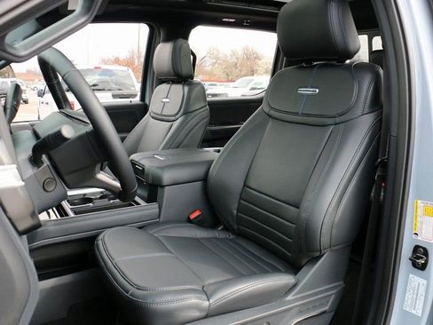 New 2026 Ford F250 Platinum image 24