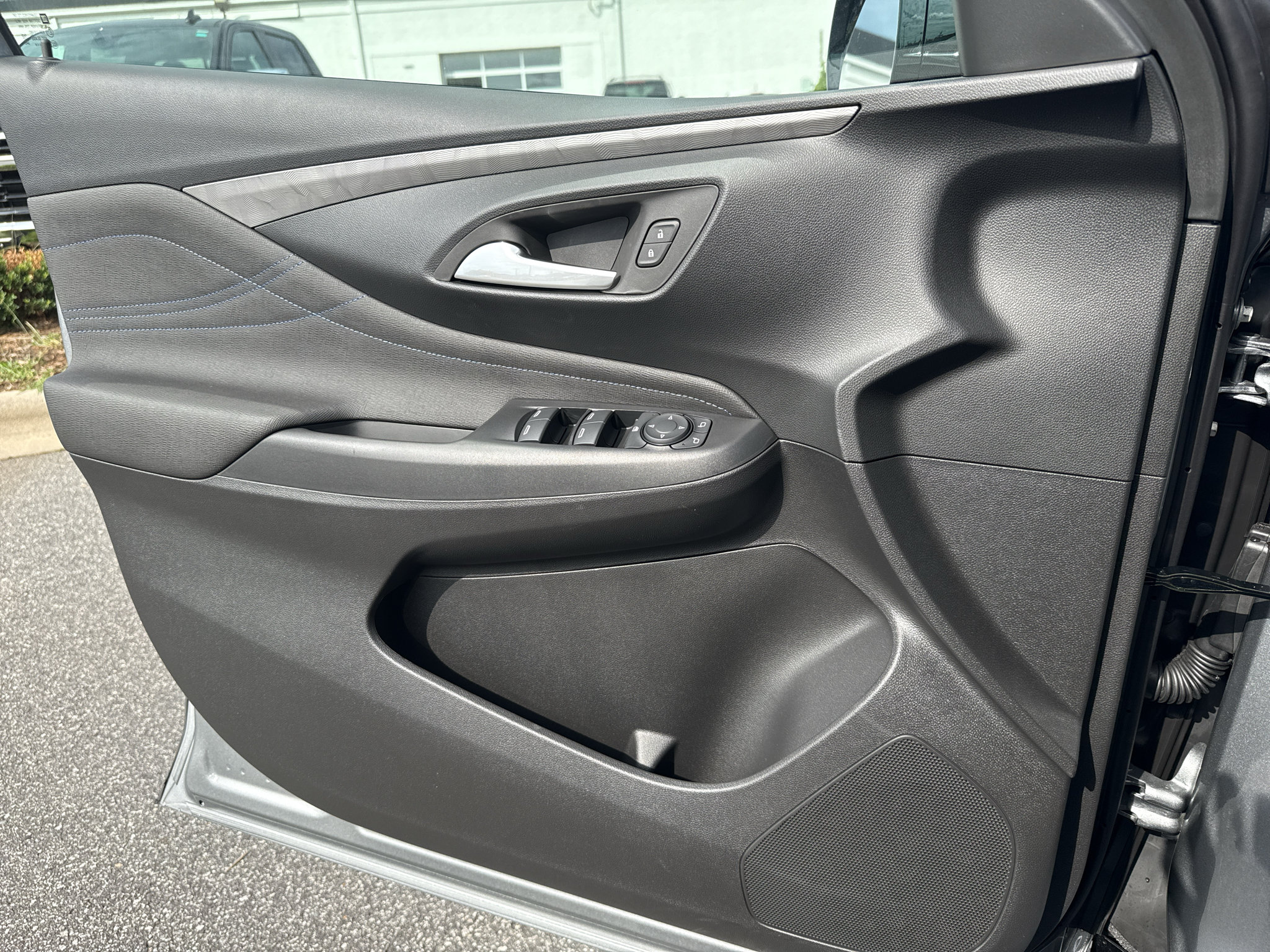 New 2026 Buick Envista Sport Touring w/ Convenience I Package FWD image 9