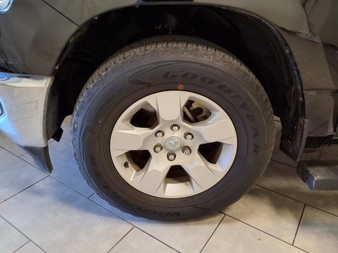 Used 2023 RAM 1500 Lone Star image 28