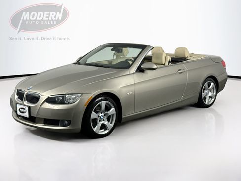 Used 2009 BMW 328i Convertible image 1