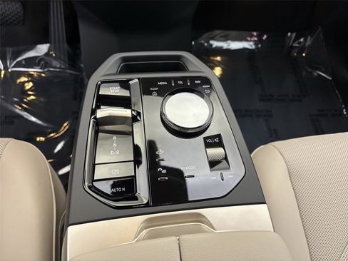 New 2026 BMW iX xDrive45 image 23