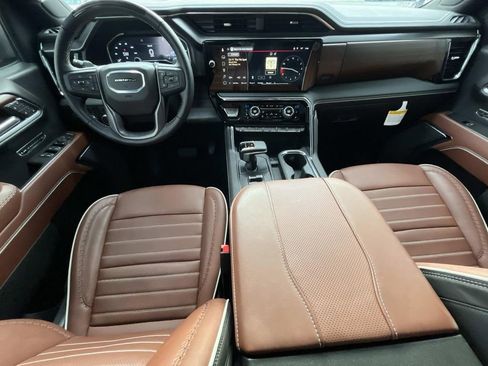 Used 2025 GMC Sierra 1500 Denali Ultimate image 13