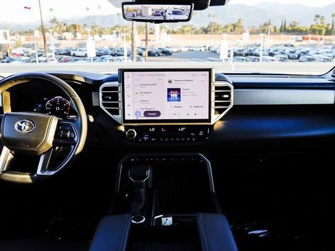 Used 2025 Toyota Tundra Limited image 15