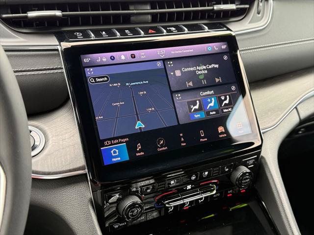 Certified 2023 Jeep Grand Cherokee Overland w/ Luxury Tech Group IV AWD/4WD image 14