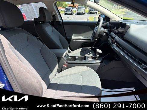 Used 2025 Kia K4 FWD image 11