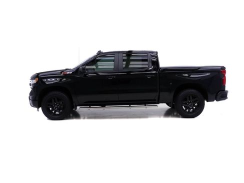 Used 2025 Chevrolet Silverado 1500 RST AWD/4WD image 3