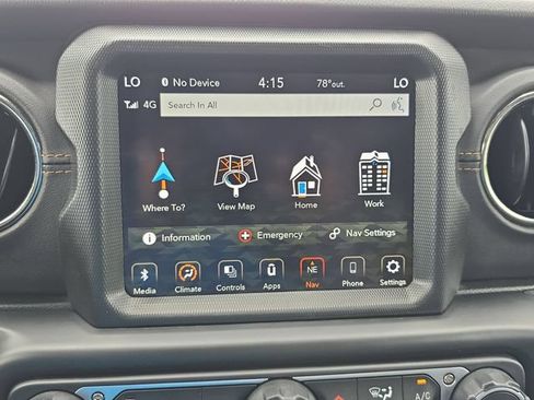 Used 2022 Jeep Gladiator Overland AWD/4WD image 21