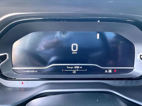 Used 2023 GMC Yukon Denali AWD/4WD image 24