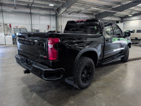 Used 2023 Chevrolet Silverado 1500 ZR2 w/ Technology Package AWD/4WD image 3