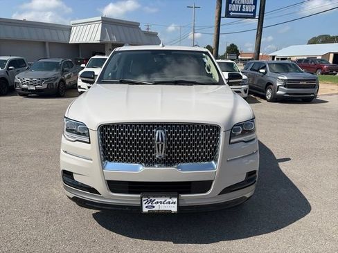 Used 2024 Lincoln Navigator Reserve AWD/4WD image 9