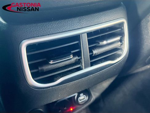 Used 2023 Hyundai Santa Fe Calligraphy image 35