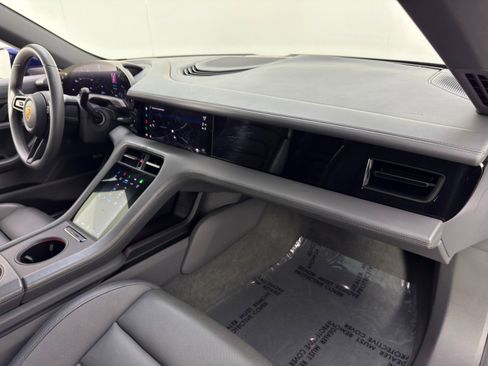 Used 2020 Porsche Taycan 4S w/ Premium Package image 15