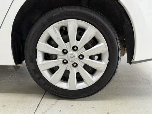 Used 2015 Nissan Sentra S image 32