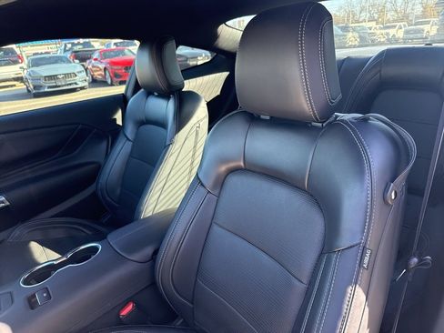 Used 2024 Ford Mustang Premium image 6