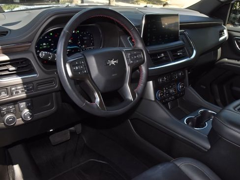 Used 2022 Chevrolet Tahoe Z71 w/ Luxury Package AWD/4WD image 35