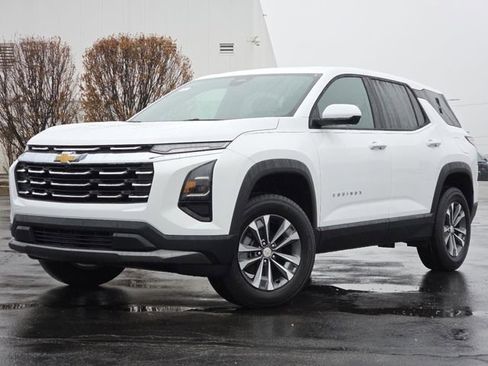 New 2026 Chevrolet Equinox LT w/ LPO, Floor Liner Package image 2