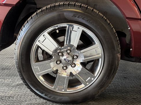 Used 2010 Ford Expedition Limited image 10