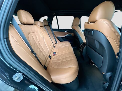 Used 2023 BMW X5 sDrive40i w/ Parking Assistance Package image 28