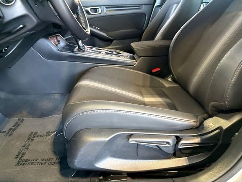 Used 2023 Honda Civic Sport image 5