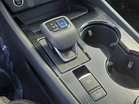 Certified 2022 Nissan Rogue SV image 16