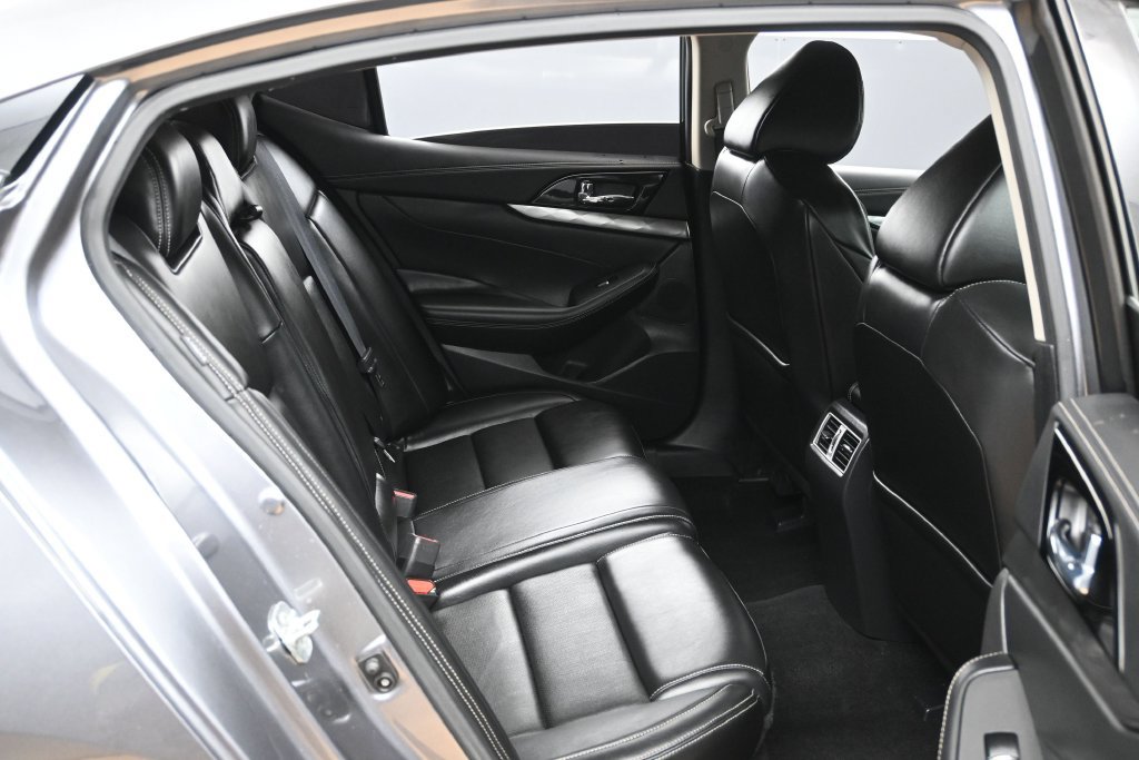 Used 2022 Nissan Maxima SV w/ Floor Mat Group FWD image 25