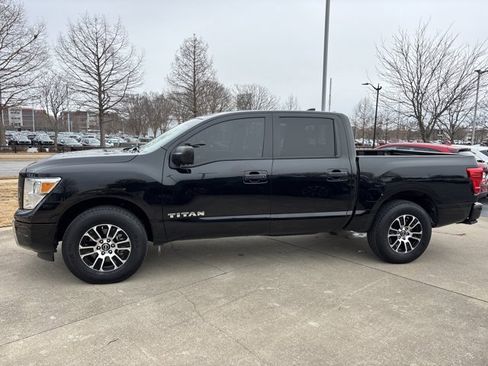 Used 2023 Nissan Titan SV w/ Accessory Utility Package image 10