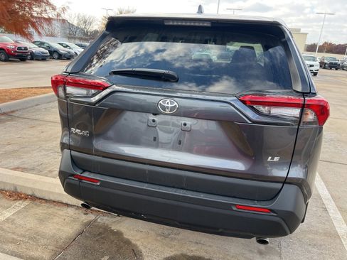 Used 2024 Toyota RAV4 LE image 9